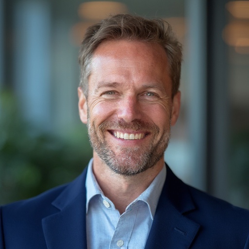 Lachlan Murdoch-Hayes — online pokies expert